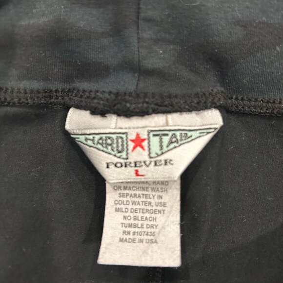 Hard Tail cropped dark camo yoga pants NEW Large - Picture 4 of 6